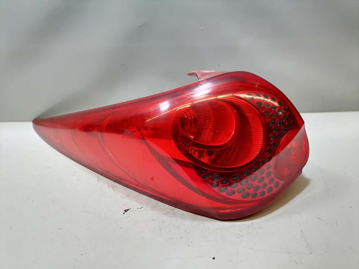 Peugeot 207 SW Kombi original Rücklicht Rückleuchte links BJ08